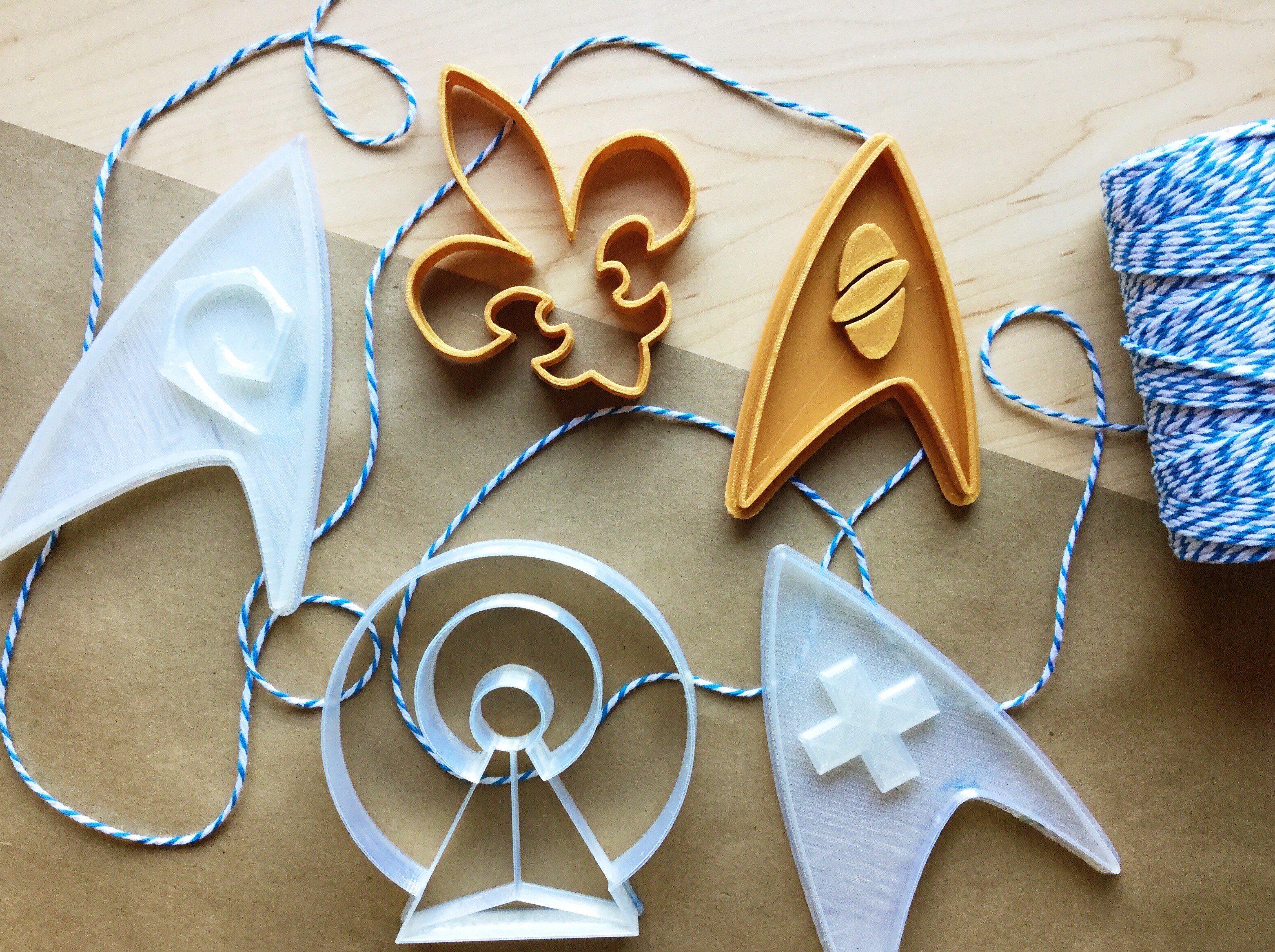 3D printed Star Trek and fleur de lis cookie cutters